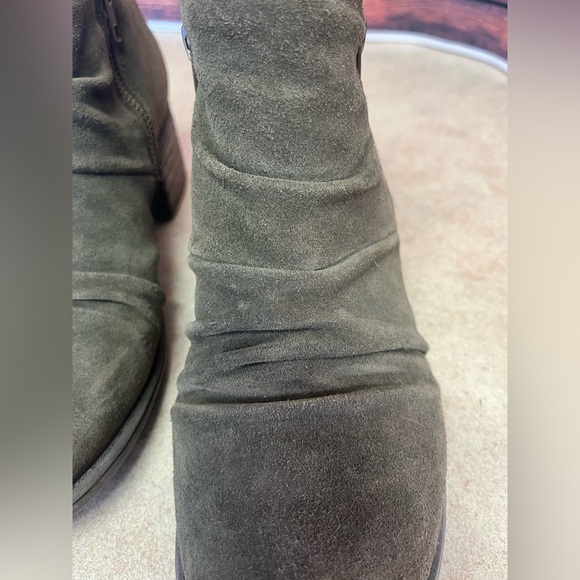 Miz Mooz Suede Grover Ruched Scrunchy Forest Green Side Zip Ankle Bootie - Picture 14 of 14